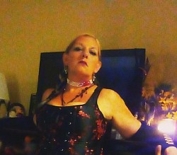 Blonde corset