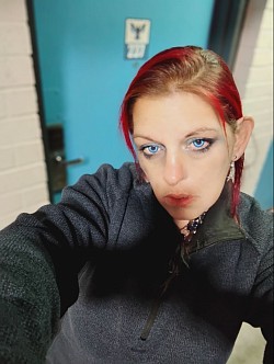 Blue eyes black hoodie