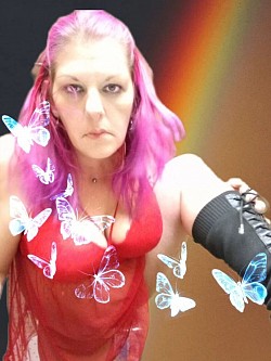 Red teddy plus butterflies